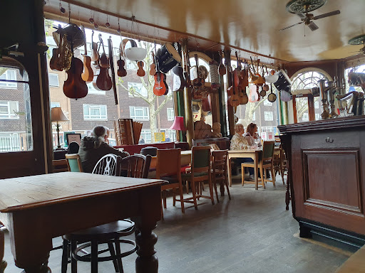Old Eagle Pub - Visual