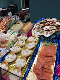 Photo n°9 de Le Bateau de Paray - Poissonnerie à Paray-Vieille-Poste (Poissonnerie)