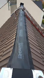 Photo n°31 de Pyrénées couverture toiture: Couvreur Démoussage Réparation Rénovation Dépannage Intervention Urgence 64 Lons Pau Lescar à Lons (Couvreur)