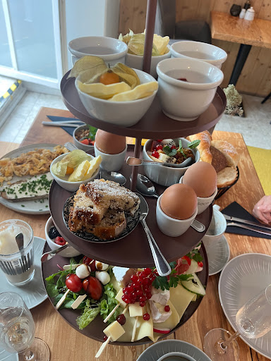 Cafe ReNi - Visual
