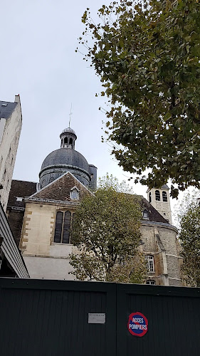 Opinii despre Église catholique Saint-Joseph-des-Carmes în Paris - Église