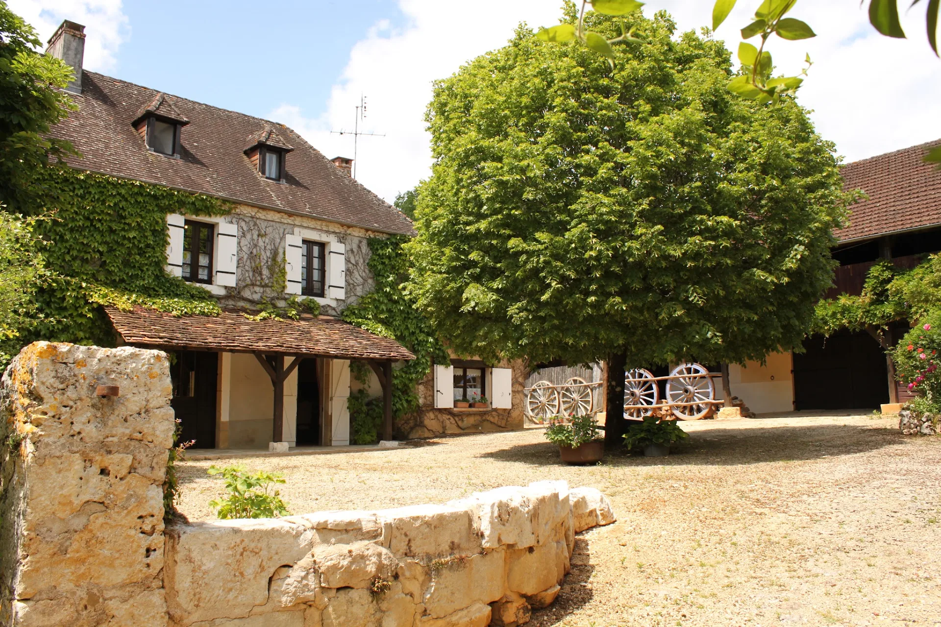 Les Taloches Gîtes de Tourtoirac