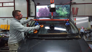 Photo n°15 de Garage Carrosserie Willauto à Le Donjon (Garage automobile)