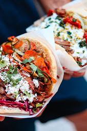 Photo n°21 de LE TARPIN BON - Berliner Kebab - Castellane à Marseille (Restauration rapide)