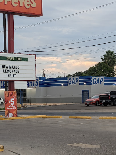 Foto de Gonzalez Auto Parts #02