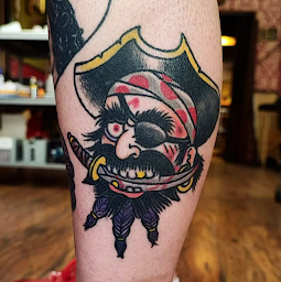 Photo n°4 de L' Ornithorynque Tattoo à Marseille (Tatoueur)