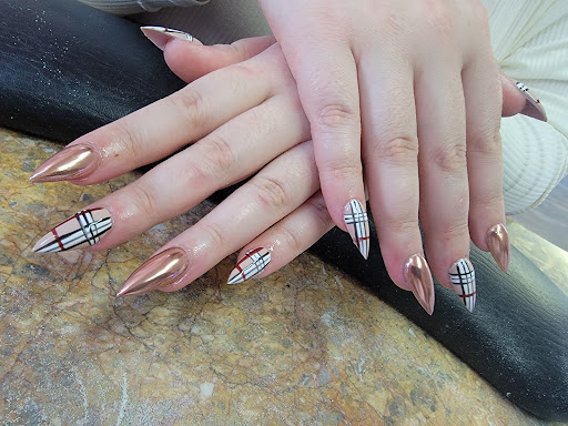 CC LA Nails - Thumbnail