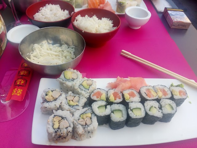 Sushi World