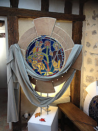 Photo n°5 de ATELIER 1.2.3 VITRAIL - Frédéric Troisième : Artiste peintre verrier - Créateur de vitraux d'Art au service de la Lumière à Mauges-sur-Loire (Praticien en médecine holistique)