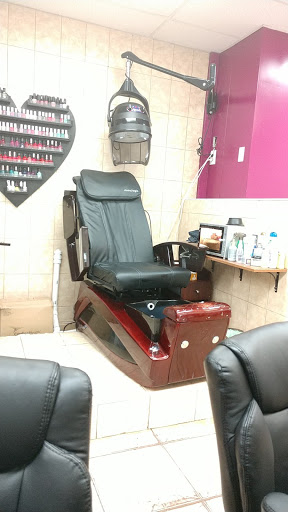 Maribelle’s Unisex Beauty Salon Gallery - United States