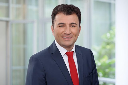 ERGO Versicherung Mehmet Kenan Gallery - Germany