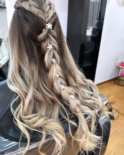 Peluquería Lucía Pérez - Thumbnail