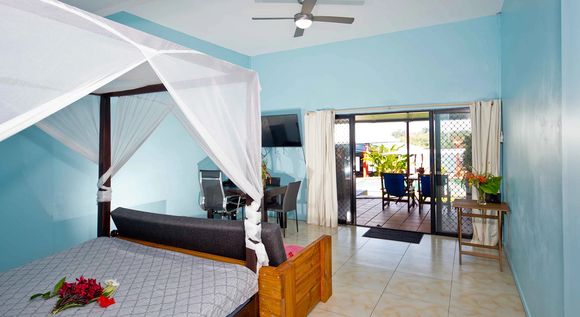 The Retreat Seaside Sports Bar & Resort