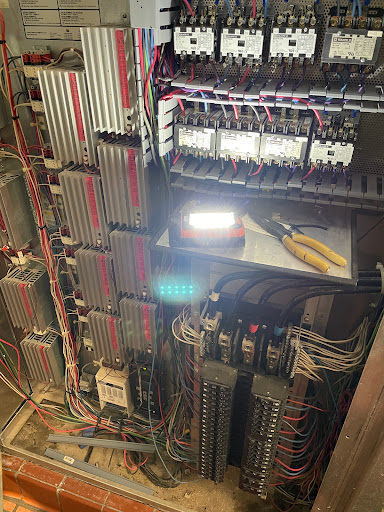 Ursus Electric - Visual