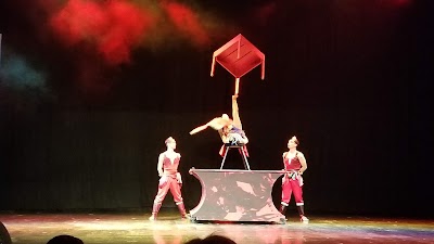 Acrobats of Branson iCircus - Acrobats of China