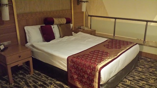 Royal Dragon Hotel