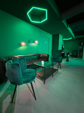 Gusto Green Social Weed Club by null