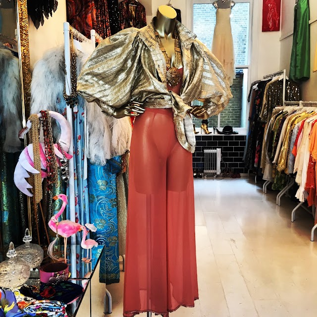 Karen Vintage Boutique @293