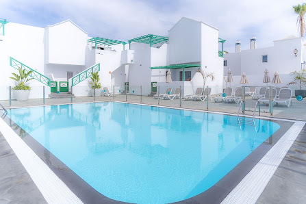 Apartamentos Celeste Av. de las Islas Canarias, 21, 35508 Costa Teguise, Las Palmas, España