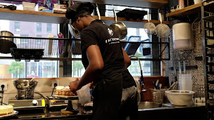 Photo n°46 de Factory & Co - Gare de Lille Europe à Lille (Bar sportif)