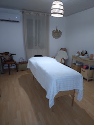 Photo n°7 de Le Hameau aux Escargots à Bernon (Chambre d'hôtes)