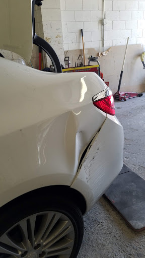 Hanson's Auto Body - Thumbnail