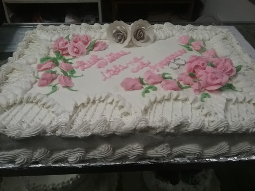 Beth's Cakes & Candy