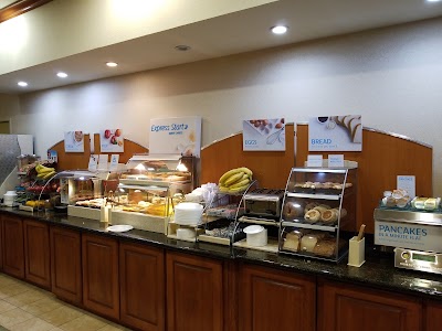 Photos of Holiday Inn Express & Suites Mansfield
