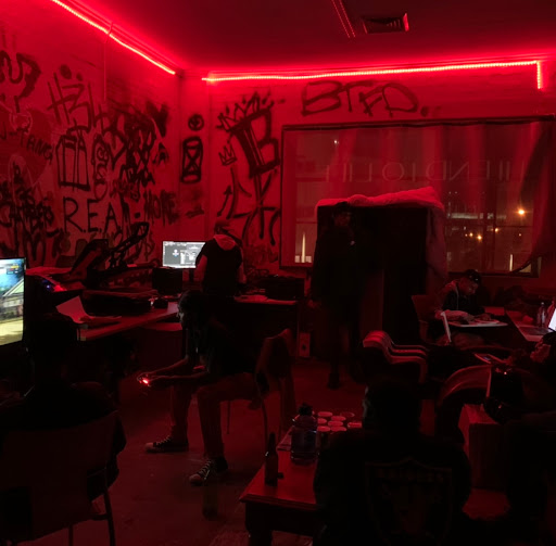 Hi End Lo Life - Thumbnail