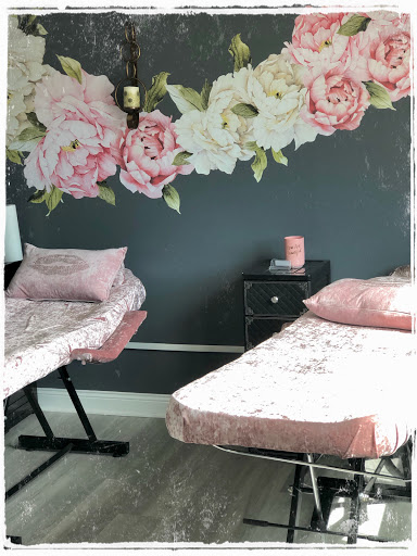 Sha'ria's Beauty Bar Gallery - United States