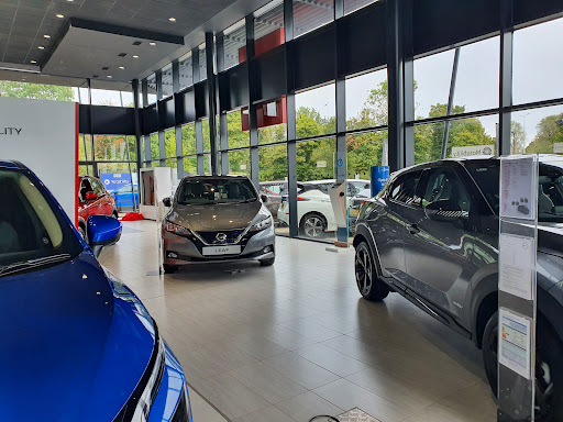 Glyn Hopkin Nissan Milton Keynes - Thumbnail