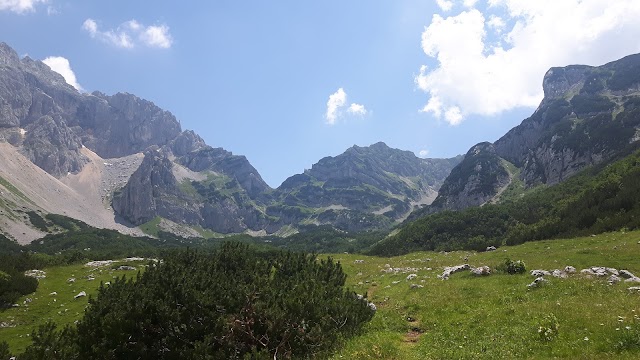 Planinarski dom "Škrka"