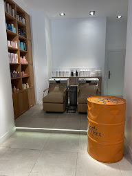 Photo n°11 de L.SALON BY CHRISK à Nice (Salon de coiffure)