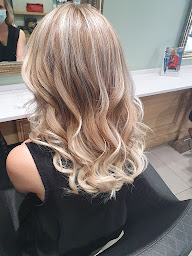 Photo n°34 de Chez Georges Coiffeur - Villefranche à Villefranche-sur-Saône (Barbier)