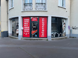 Photo n°1 de Evo fermetures - Menuiseries - Fenêtres à Tours (Magasin de stores et de rideaux)