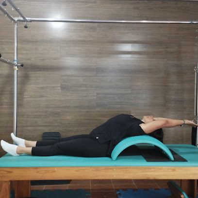 Isa Gonçalves - Estúdio de Pilates