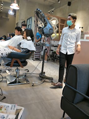 Ando and Yun Korean Salon, Author: reany kurniawan