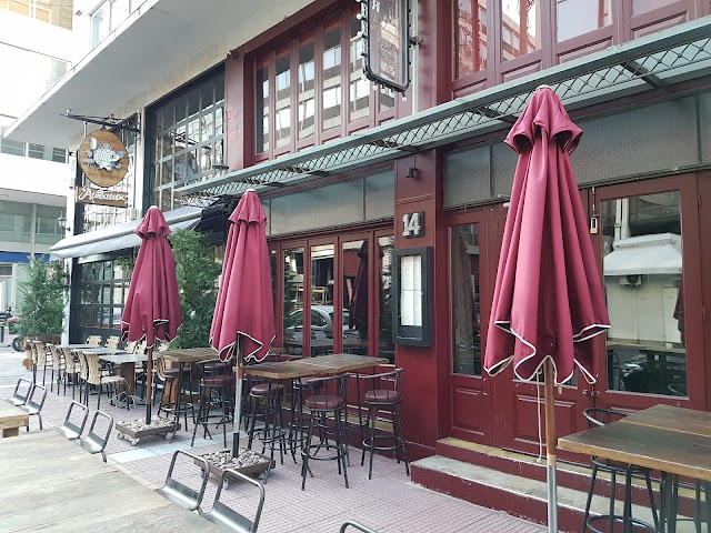 Lola's Bar