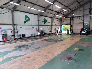 Photo n°8 de Contrôle technique Dekra Conflans Sainte Honorine à Conflans-Sainte-Honorine (Service de contrôle technique automobile)