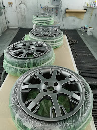 Photo n°8 de CARROSSERIE LGC ANGLET (GPA) à Anglet (Mécanicien de carrosserie automobile)