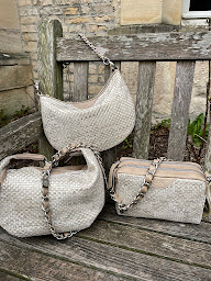 Photo n°5 de Maroquinerie Terracotta à Bayeux (Magasin de sacs et bagages)