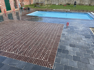 Photo n°20 de Piscine et spa de la Sensée à Estrées (Société de construction de piscine)