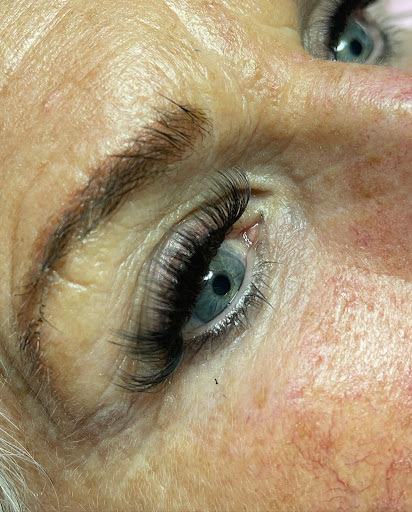 Graceful Lash Extensions
