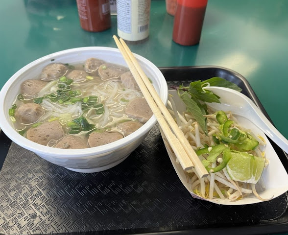 Banh Mi Huong Que by null