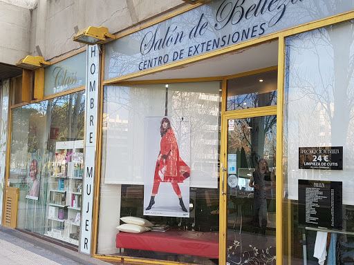 Class Salón de Belleza Logo