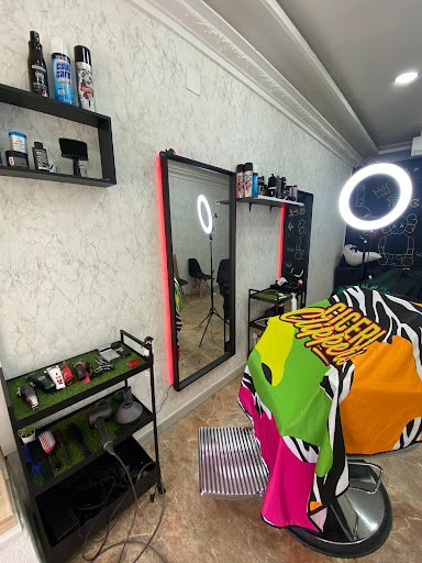 Crown Barber - Visual