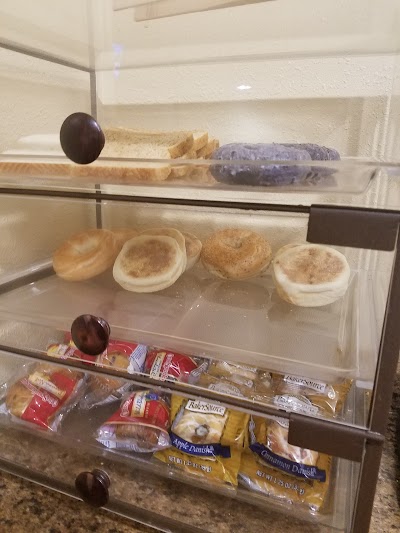 Photos of Country Inn & Suites by Radisson, Bloomington-Normal West, IL