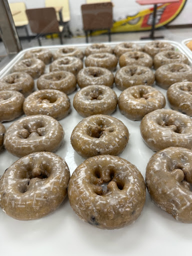 SMITH DONUTS 2 - Visual