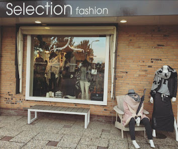 Selection Fashion Dorpsstraat 69, 1747 HB Tuitjenhorn, Nederland