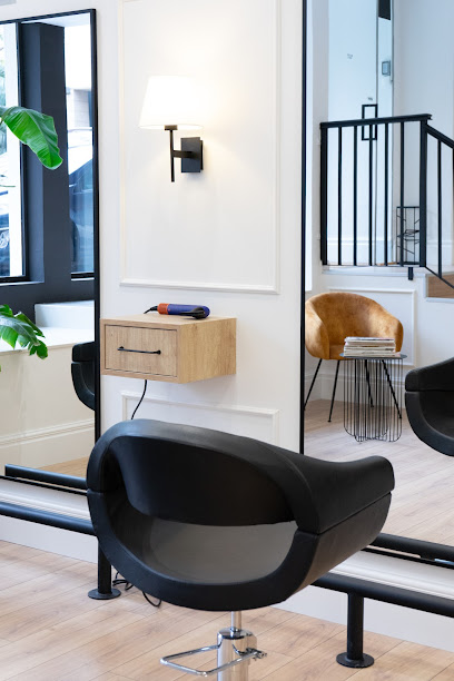 Peluquería Zazu Hair Studio